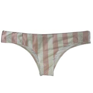 Billabong-No Worries Hawaii LO BTM (in the color seashell)